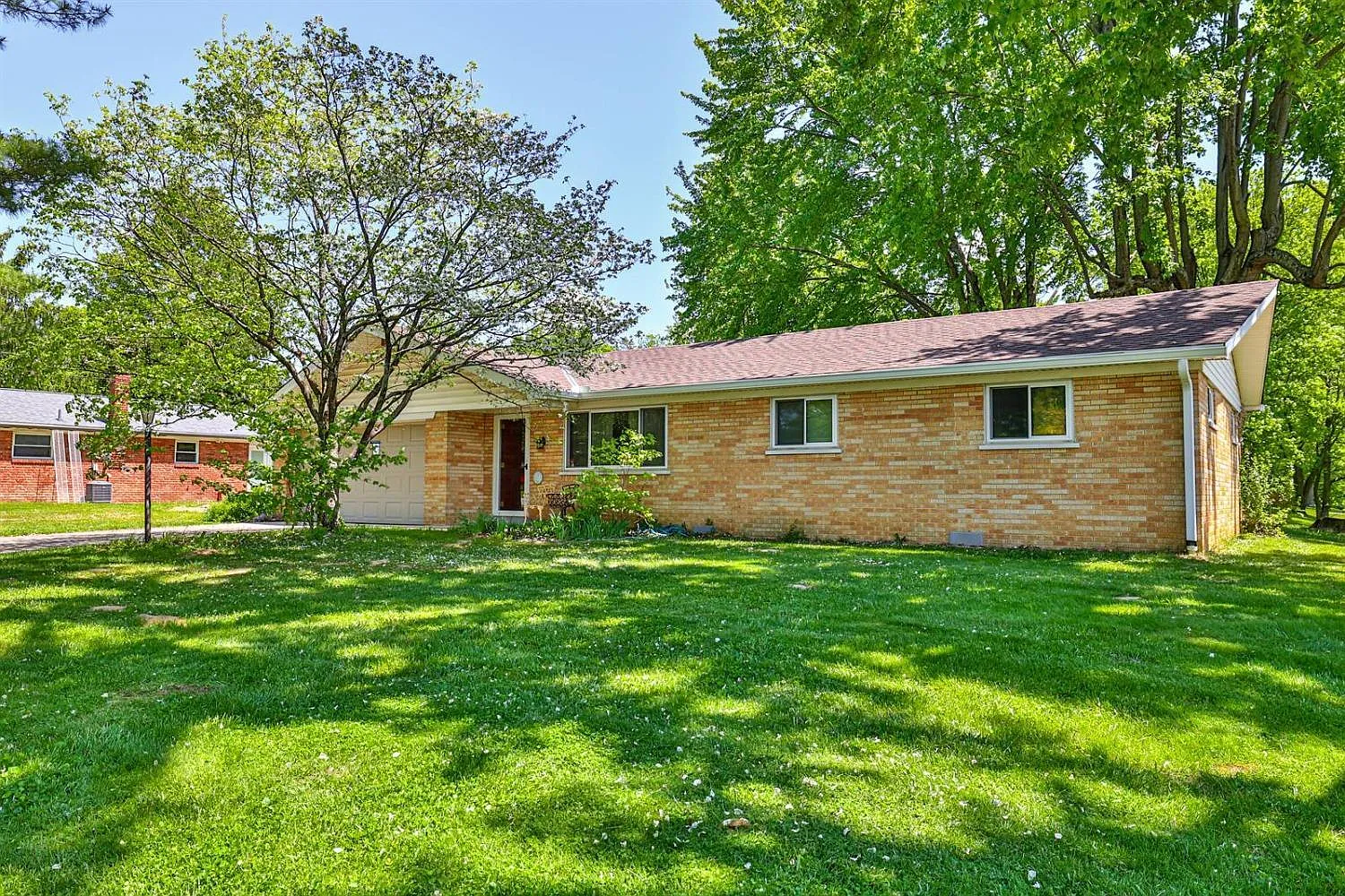 4468 Glendale Dr photo 1