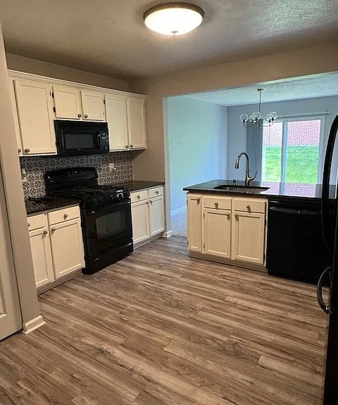 1003 Rural Ridge Dr — Photo 8