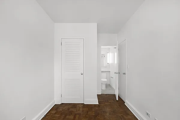 Entry / hallway, photo 1
