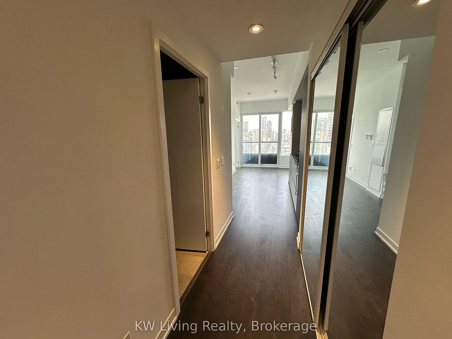Prime Condos — Photo 4