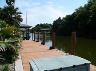 28 Cleveland Ct, Palm Coast, FL 32137