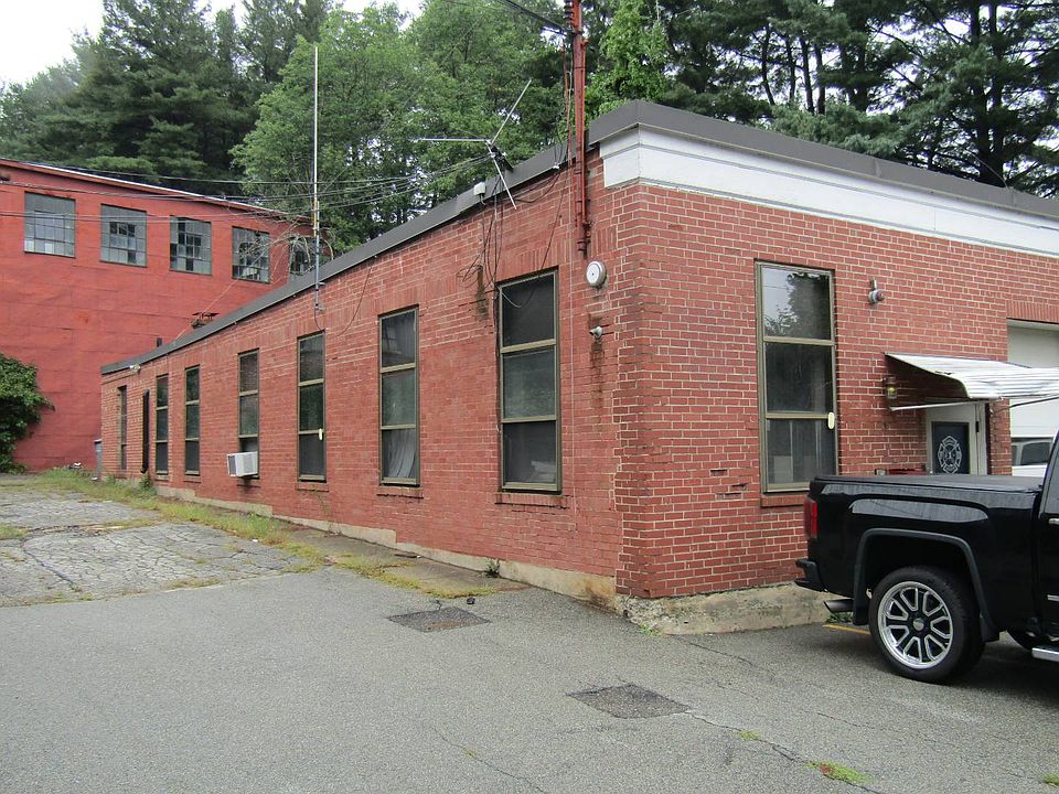 2nd image of 15 Water St
