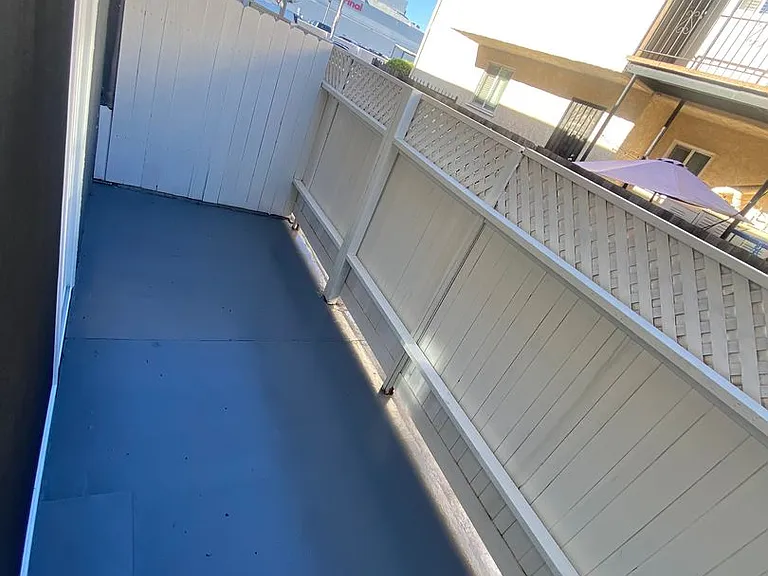 1502 Wellesley Ave — Photo 10