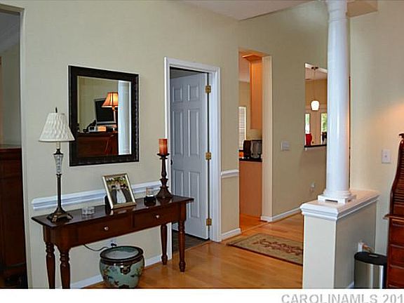 3rd image of 7323 Daerwood Pl