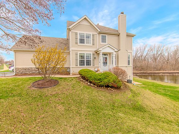 3rd image of 1103 Hampton Ln