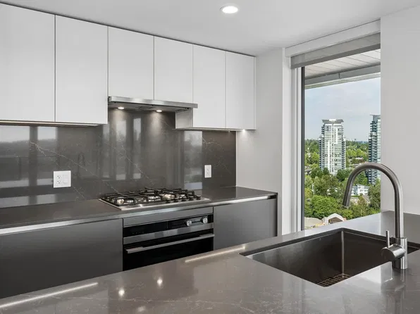 2135 Springer Ave #1506, Burnaby, BC V5B 3N1
