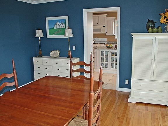 Another view of the dining room