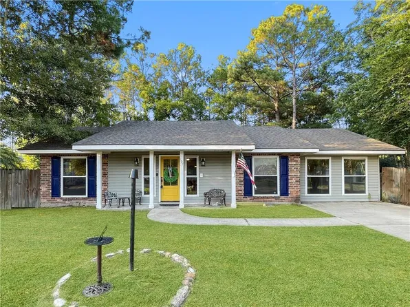 107 Saint Anne Cir, Covington, LA 70433