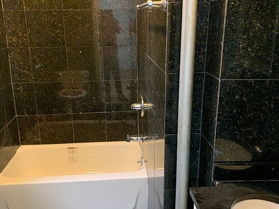 4th image of 350 E 67th St APT 13