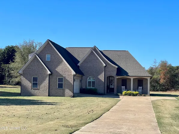 214 Joseph Dr, Senatobia, MS 38668