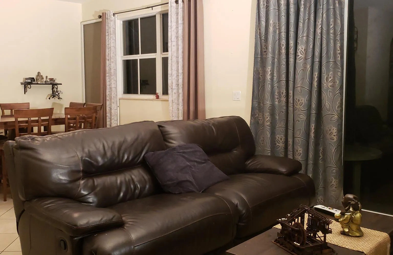 3 bed, 2.5 bath, 1577 sqft, $900 — Photo 3