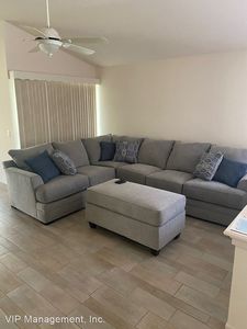 11566 Softwind Ct, Apple Valley, CA, 92308