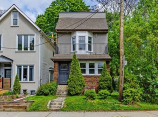 8 Fairford Ave, Toronto, ON M4L2J6