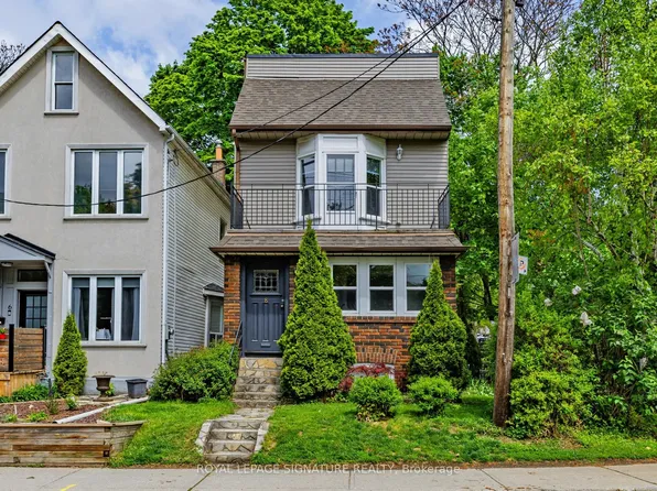 8 Fairford Ave, Toronto, ON M4L 2J6