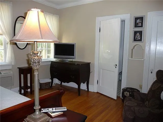3300 Saint Charles Ave #27 — Photo 11