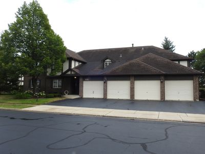 221 Stanhope Dr Unit C, Willowbrook, IL, 60527