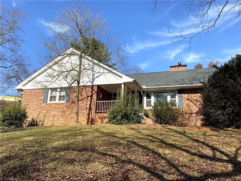 230 W Market St, Elkin, NC 28621 Zillow