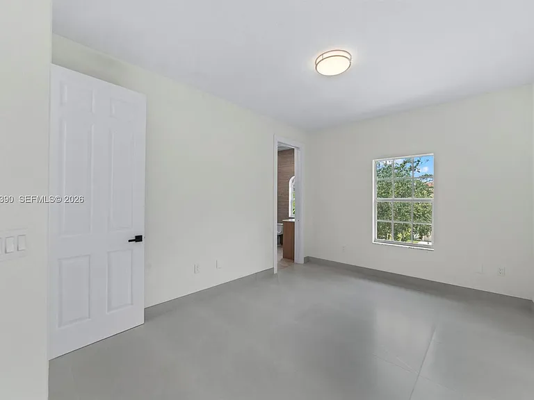 3040 SW 44th Ct — Photo 38