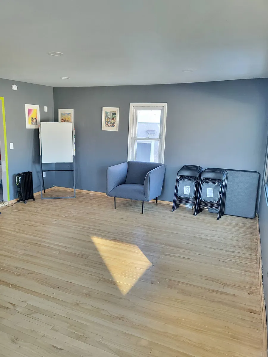 Loft Living Room - 3553 Penn Ave N #B