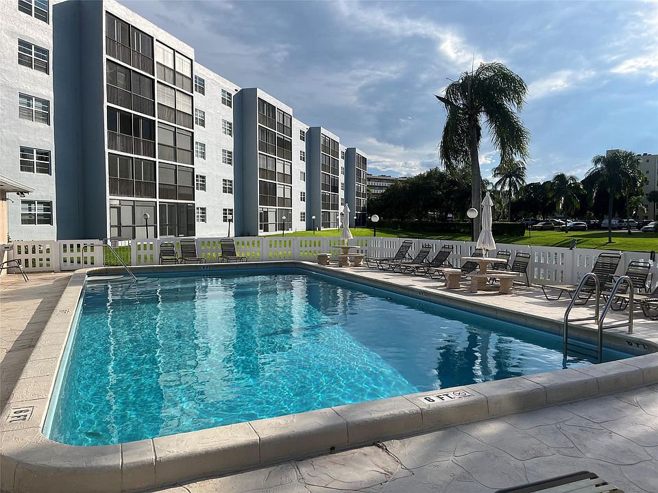 1st image of 190 SE 5th Avenue #103