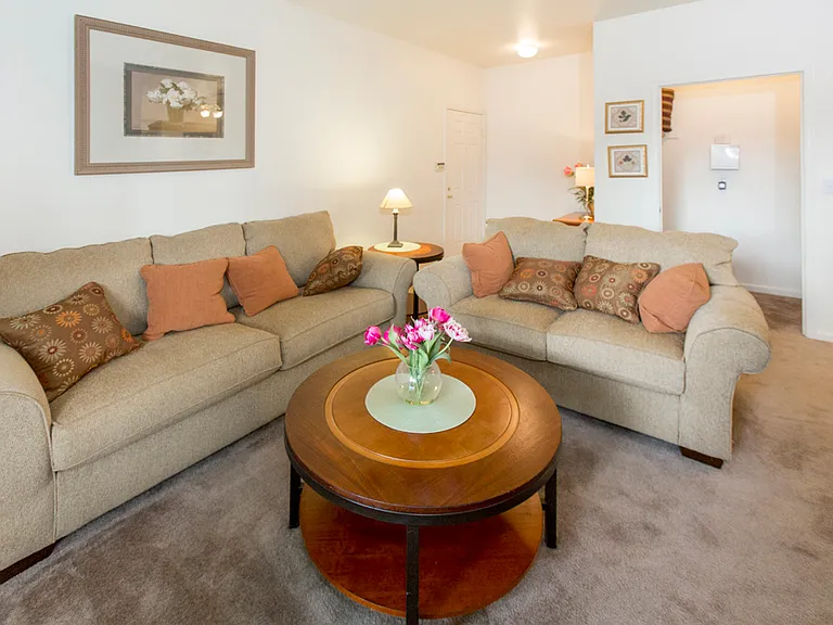 Diamond Sands Apartments — Photo 28