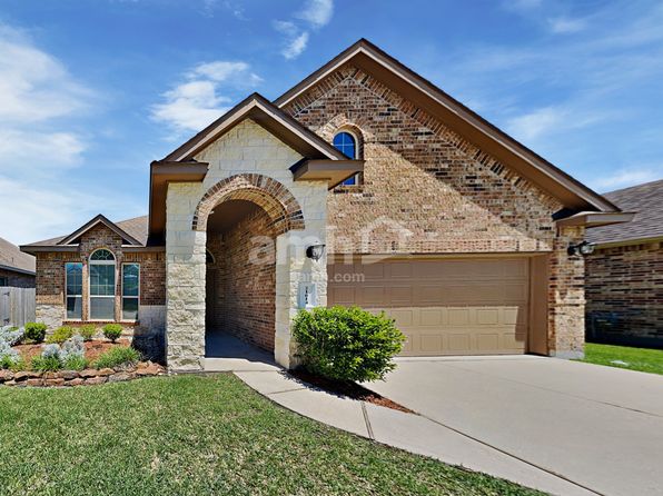 21614 Champagne Dr E