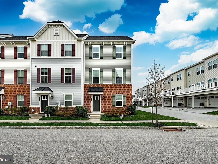 300 Blue Welsh St — Photo 2