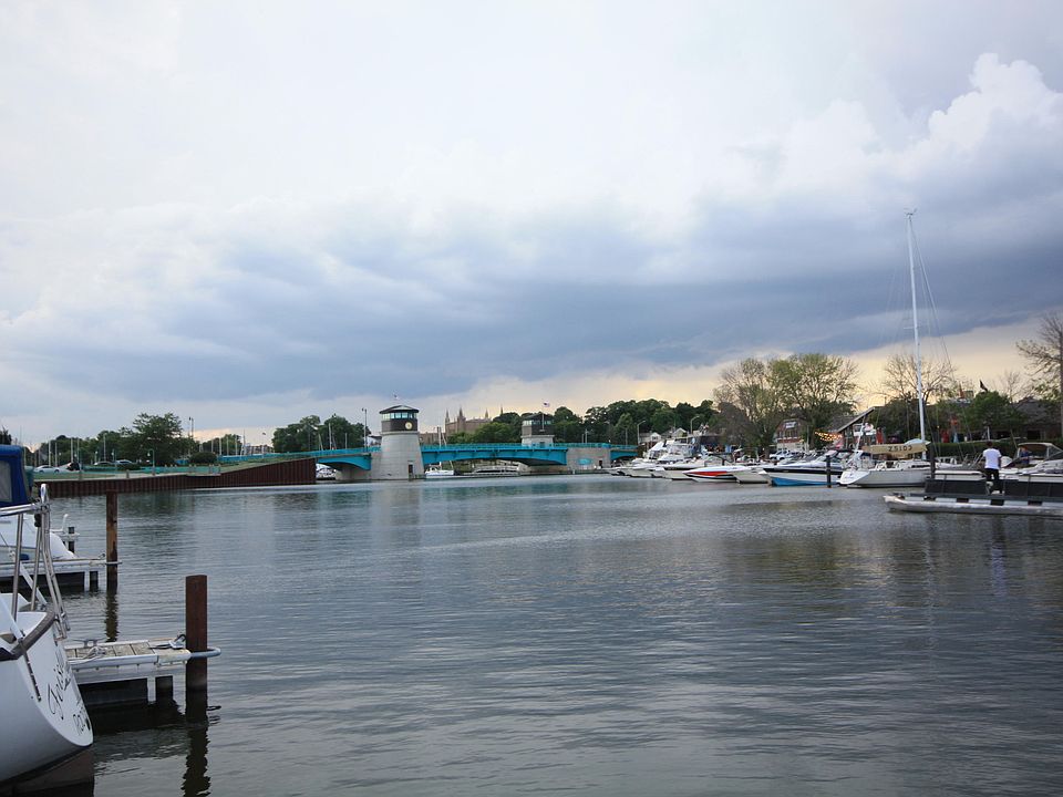 2nd image of 22 Gaslight Pointe Mari