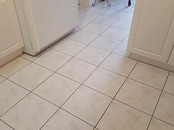 4th image of 5033 Zodiac Ave