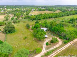 583 4th St, Floresville, TX 78114