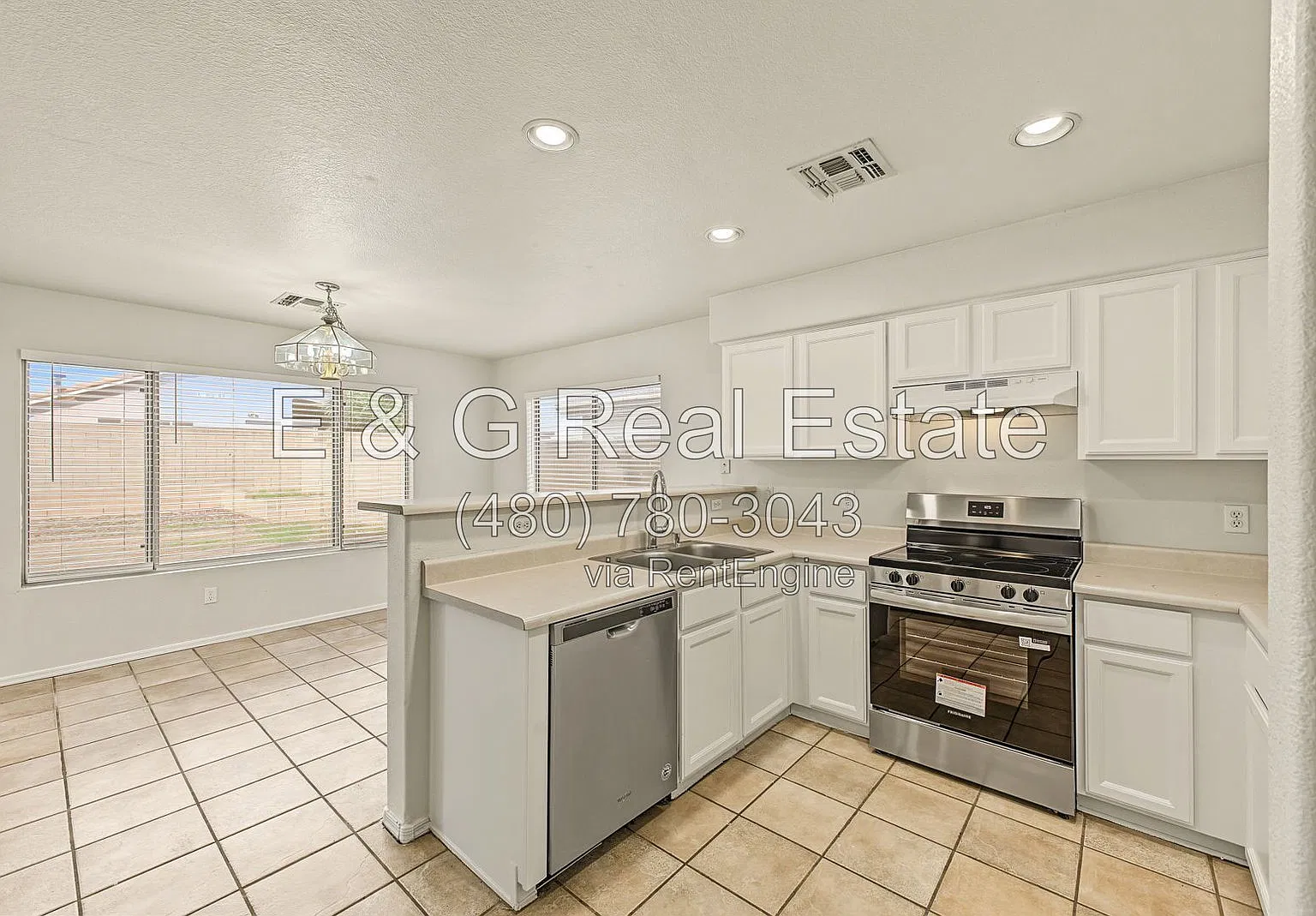 3 bed, 2.5 bath, 1521 sqft, $1,795 — Photo 3