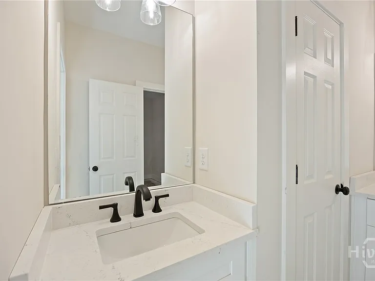 360 Ansley Dr — Photo 25