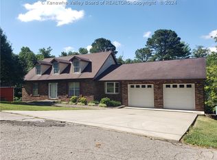 714 Green Rd, South Charleston, WV 25309