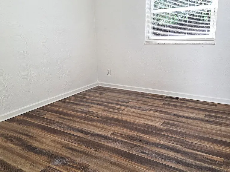 275 Medford St — Photo 4