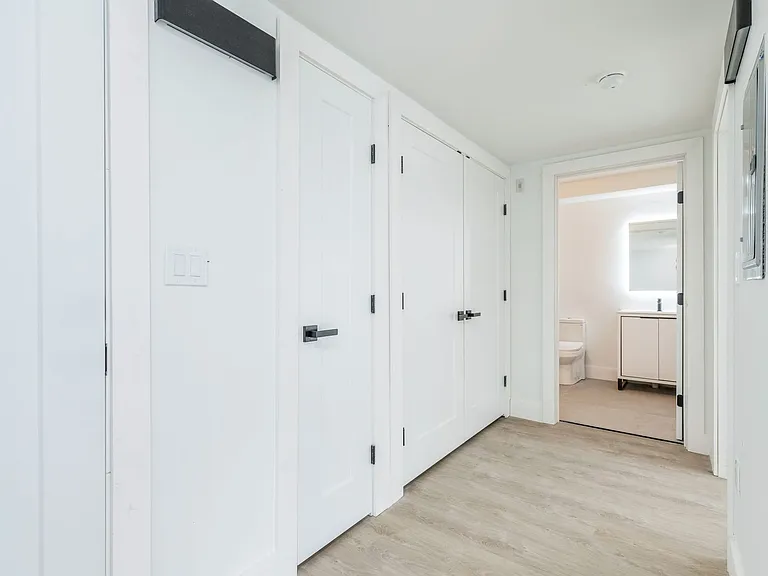 Artist's View 734 S 17th St — Photo 33
