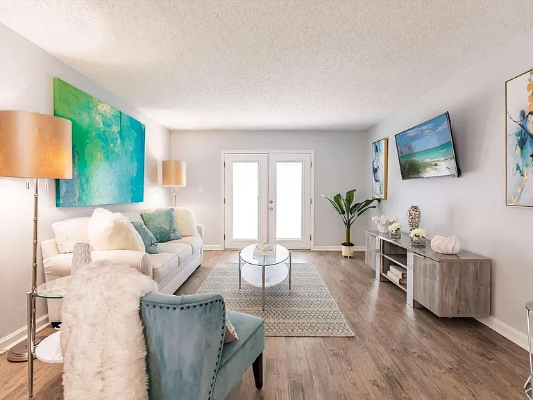 Cypress Winds Apartment Homes — Photo 7
