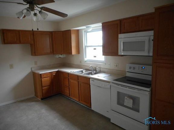 5th image of 3951 Dalling Dr