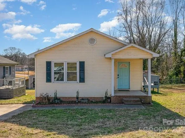 222 E Alabama Ave, Dallas, NC 28016