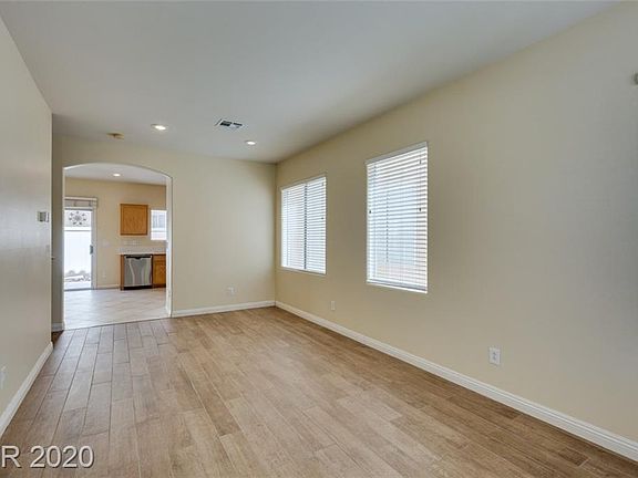 3rd image of 8074 Imperial Treasure St