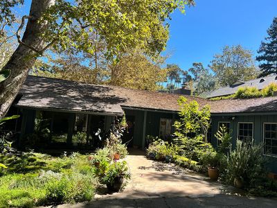 794 Brooktree Rd, Pacific Palisades, CA, 90272