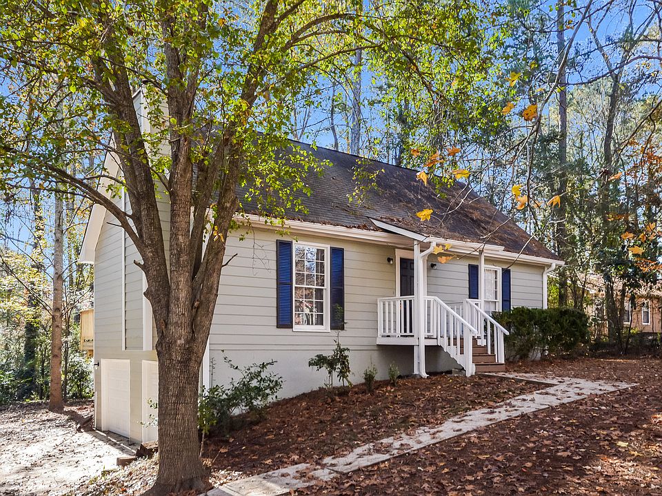 1st image of 1239 Woodland Ct SE