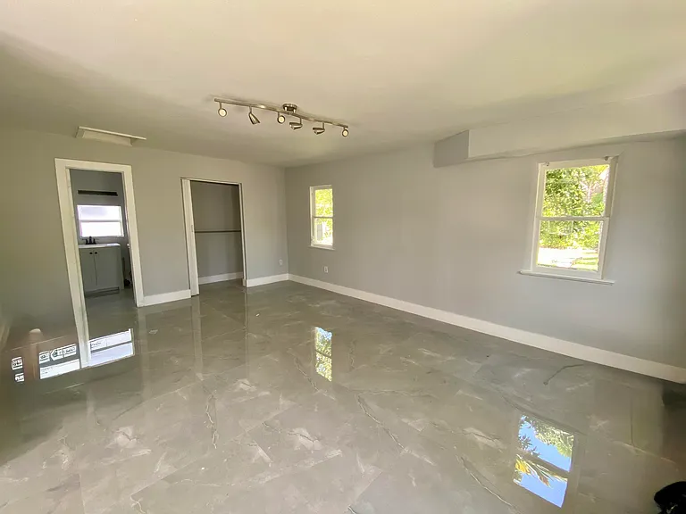 2231 Wilson St #2 — Photo 2