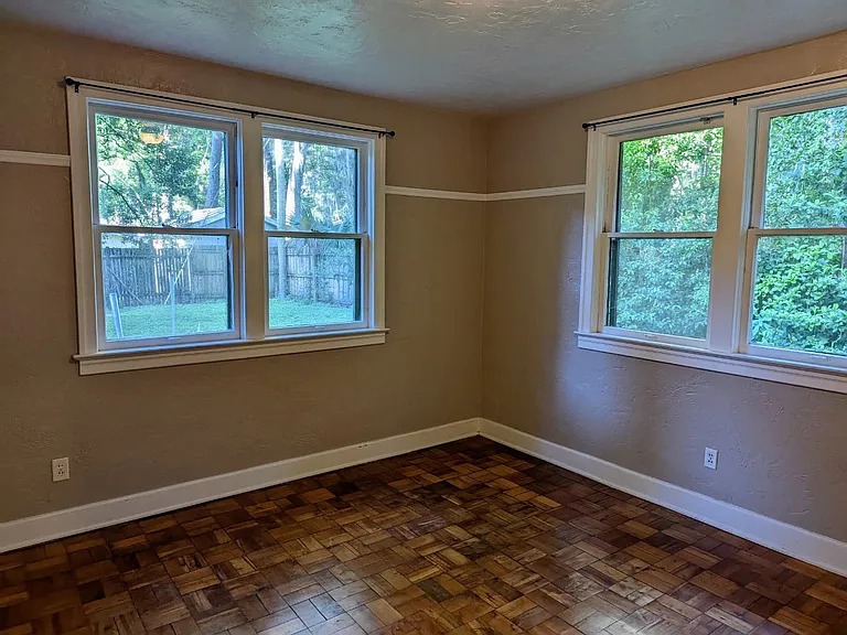 Back bedroom