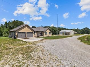 50 Yankee Dr, Marshfield, MO 65706