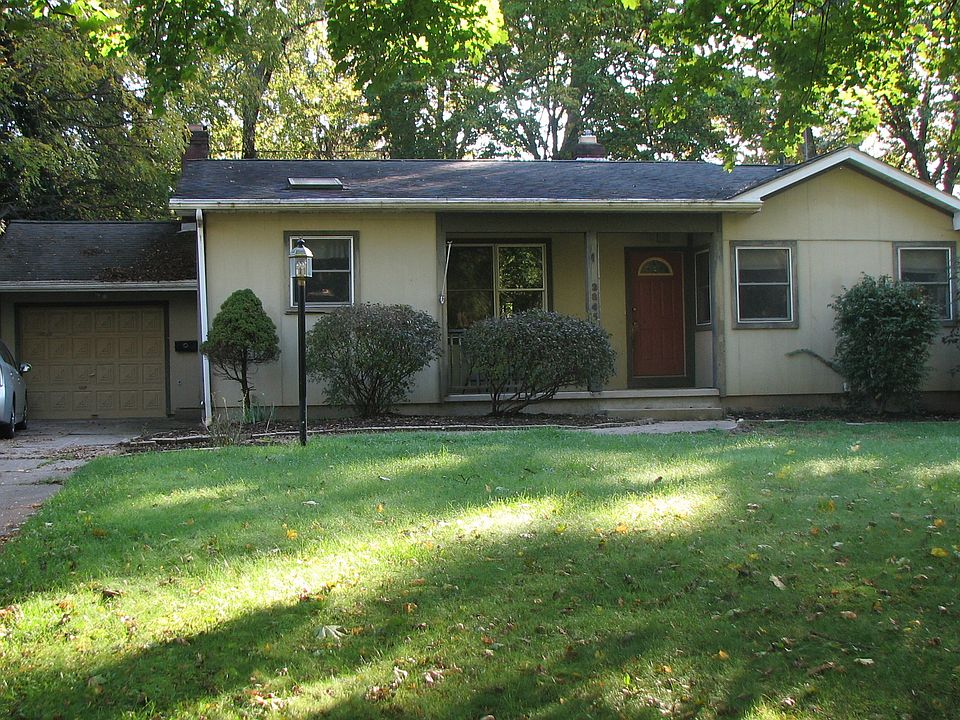 1st image of 2845 S Park Dr #1