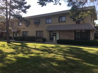 954 N Wheeling Rd #954, Mount Prospect, IL 60056