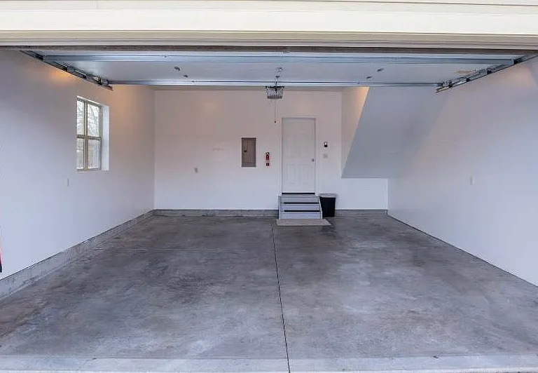 224 Kimball Ave #10-B — Photo 28