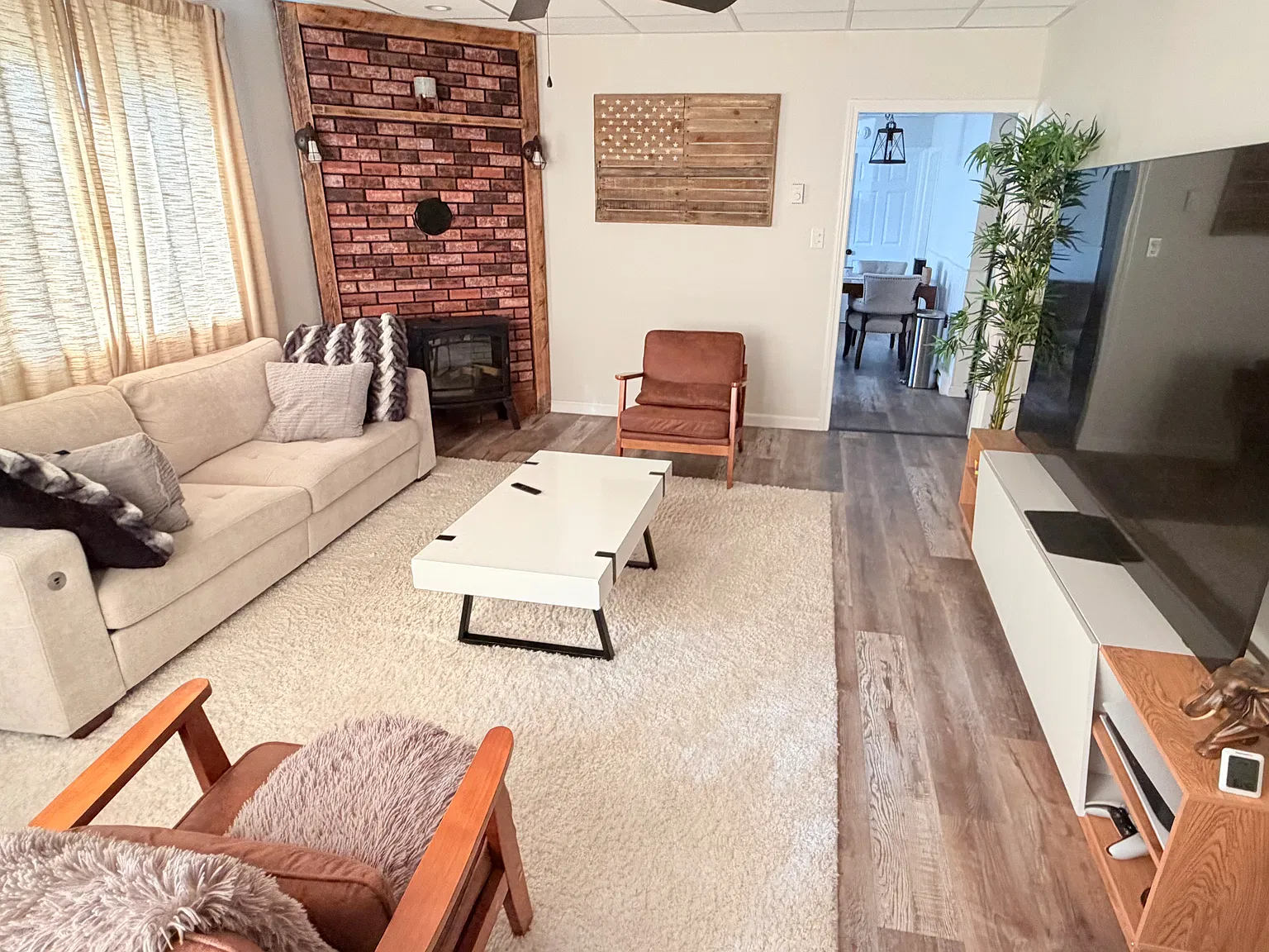 2 bed, 1000 sqft, $1,800 — Photo 4