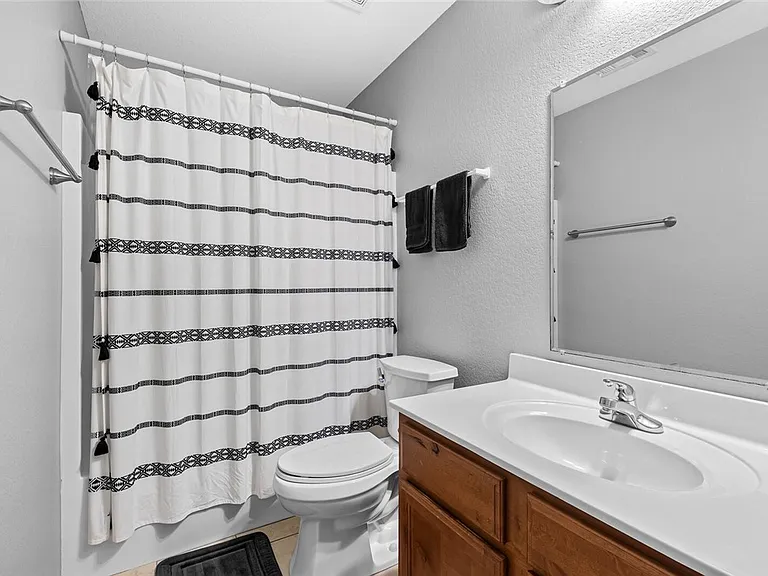4462 W Alberta St — Photo 20