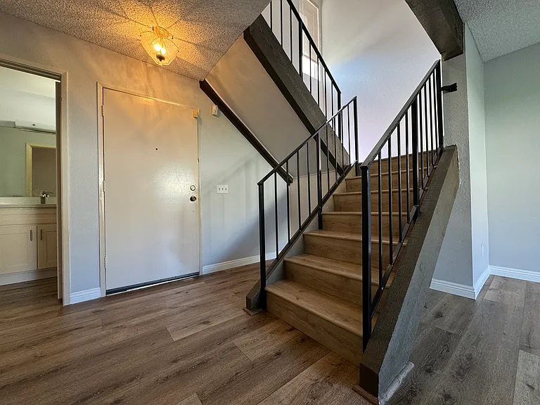 2154 Basswood Ct — Photo 12